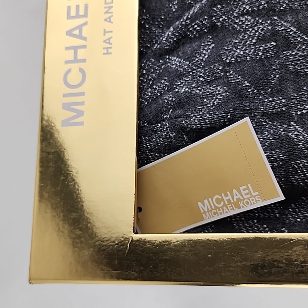 MICHAEL Michael Kors Women's Hat & Scarf Gift Box Set MK Monogram Silver OS - Picture 5 of 11